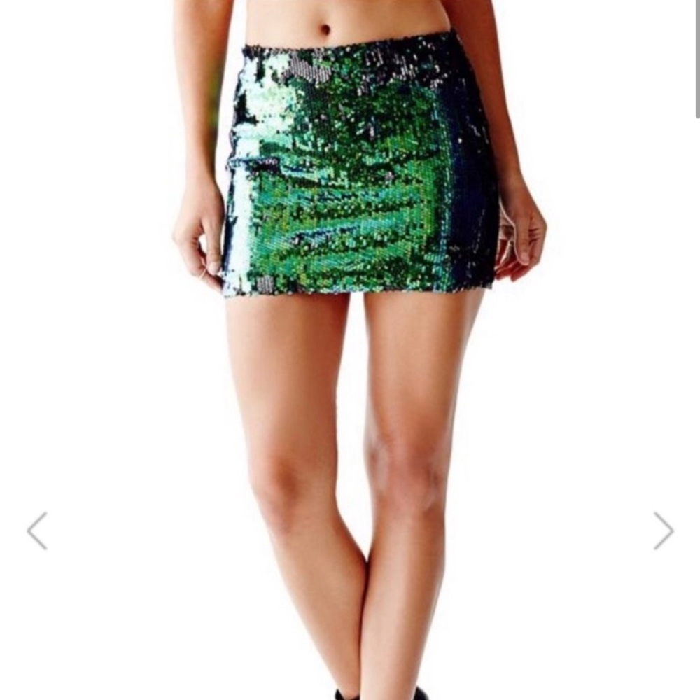 GUESS Sequinned Mini-Skirt, Size Small